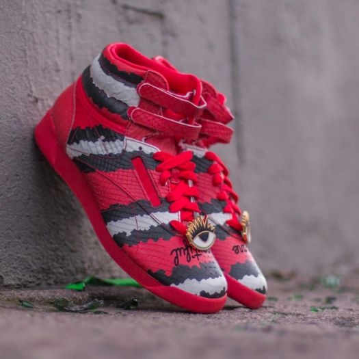 Reeboks near me best sale