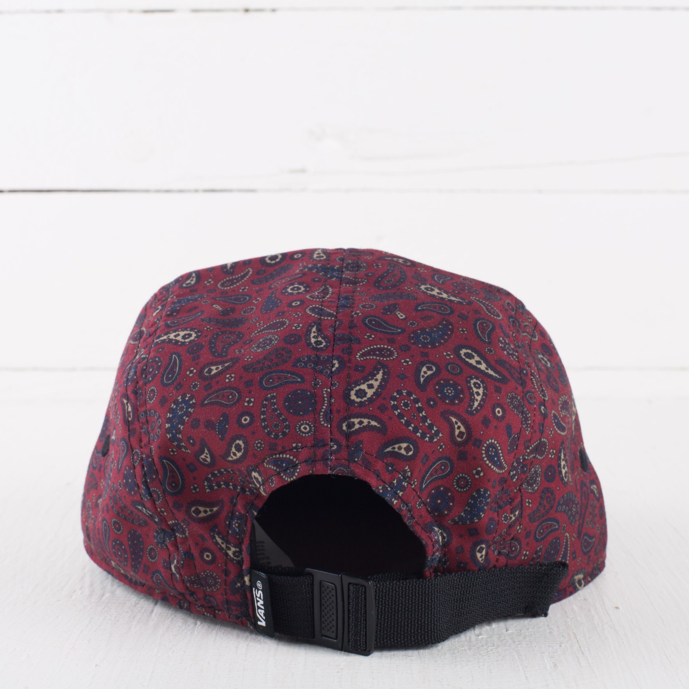 Sapkák Vans Davis V Panel Camp Bordeaux Red