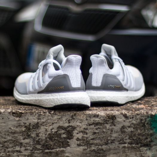 Ultra boost best sale 2.0 white gradient