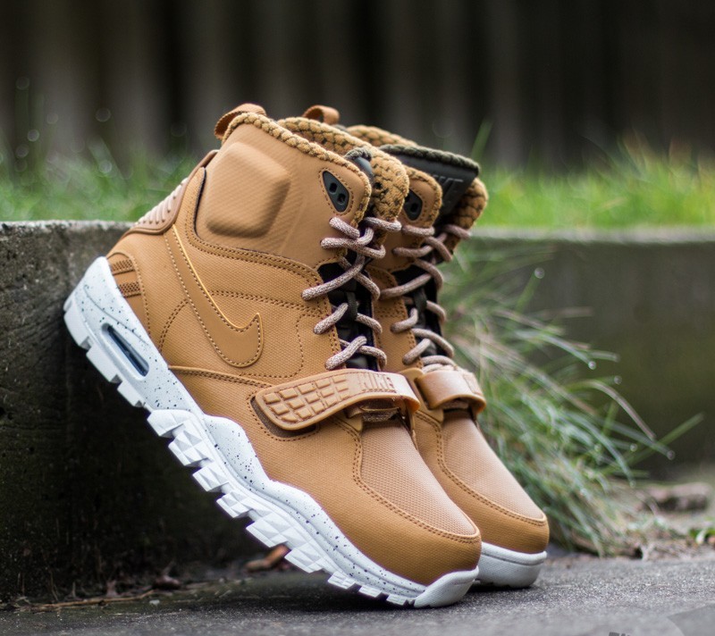 Men s shoes Nike Air Trainer SC 2 Boot Wheat Wheat Dark Loden