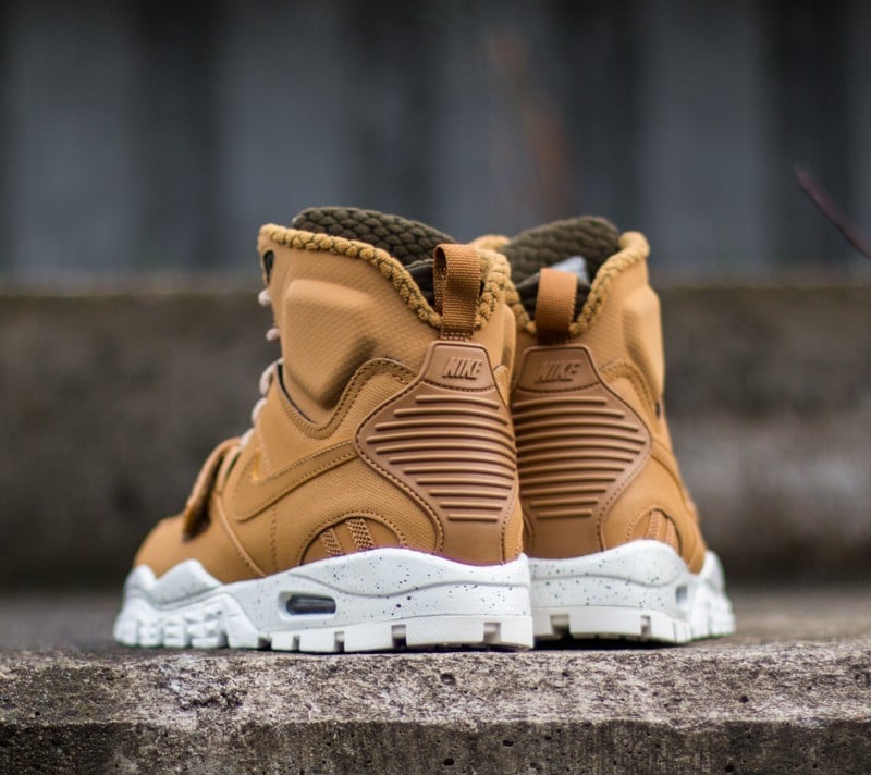 Nike outlet boot trainers