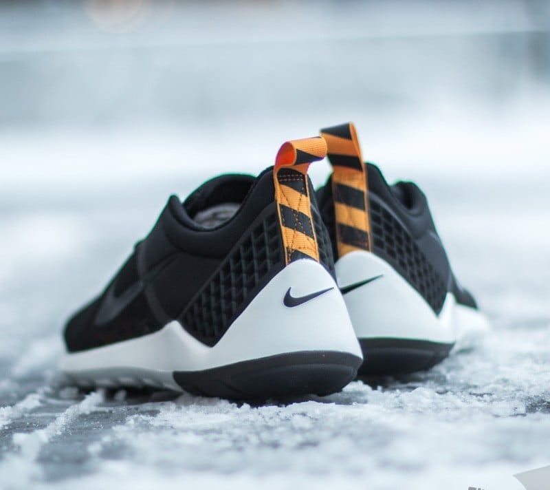 Nike lunarestoa 2 online