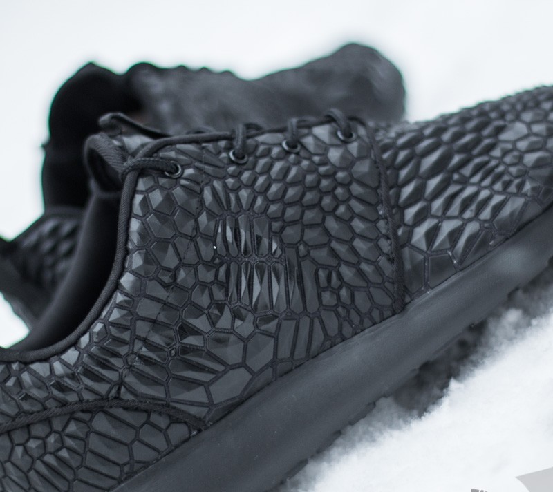 Skor för kvinnor Nike Wmns Roshe One DMB Black/ Black- Black