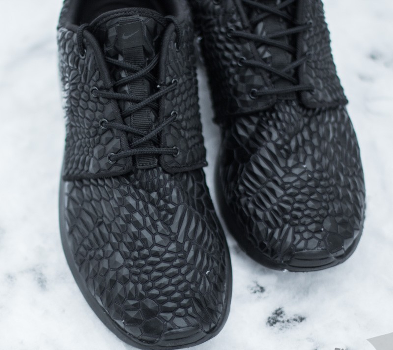 Skor för kvinnor Nike Wmns Roshe One DMB Black/ Black- Black