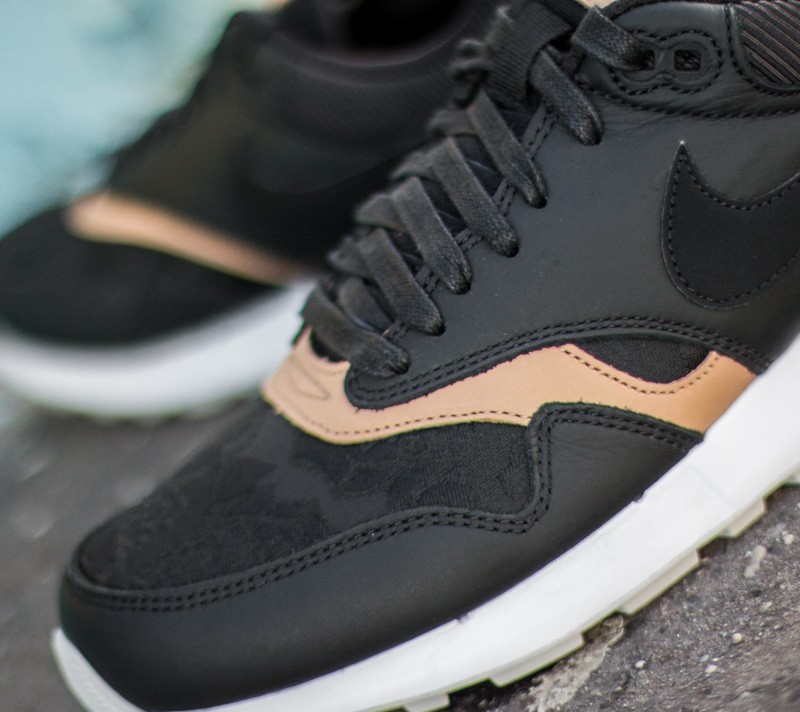 Men s shoes Nike Air Odyssey Premium Black Black Vchtt Tan