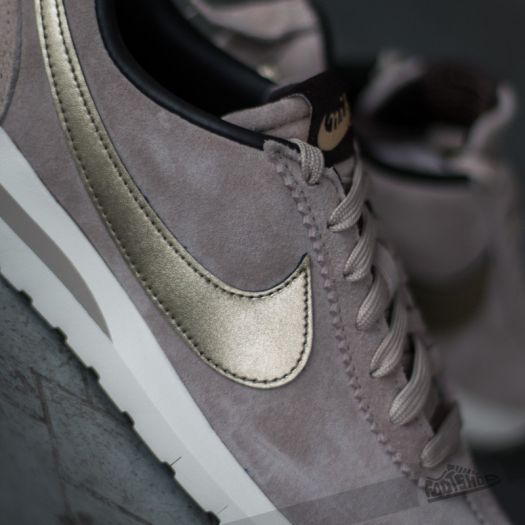 Nike roshe cortez gold discount