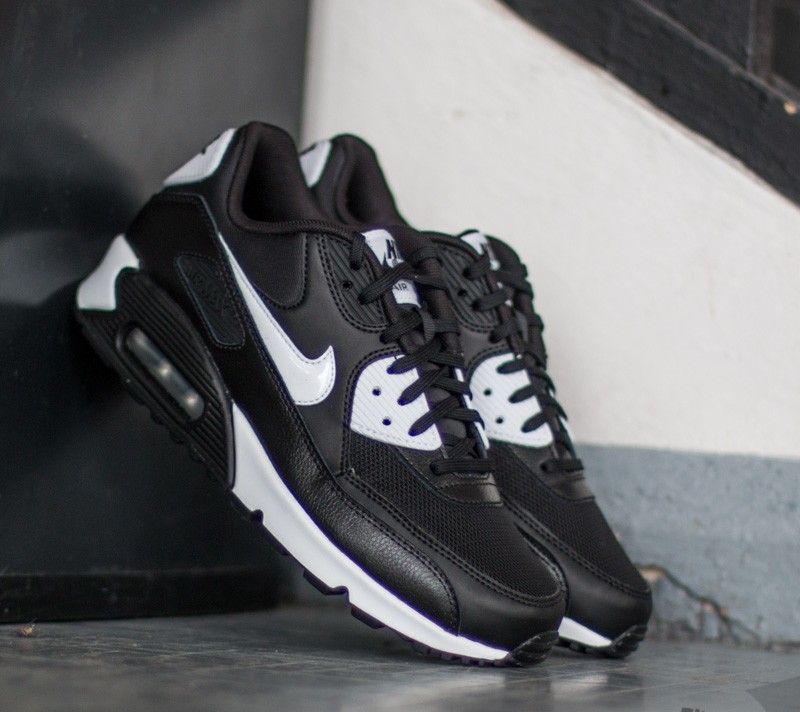 Buty damskie Nike WMNS Air Max 90 Essential Black/ White-Metallic Silver