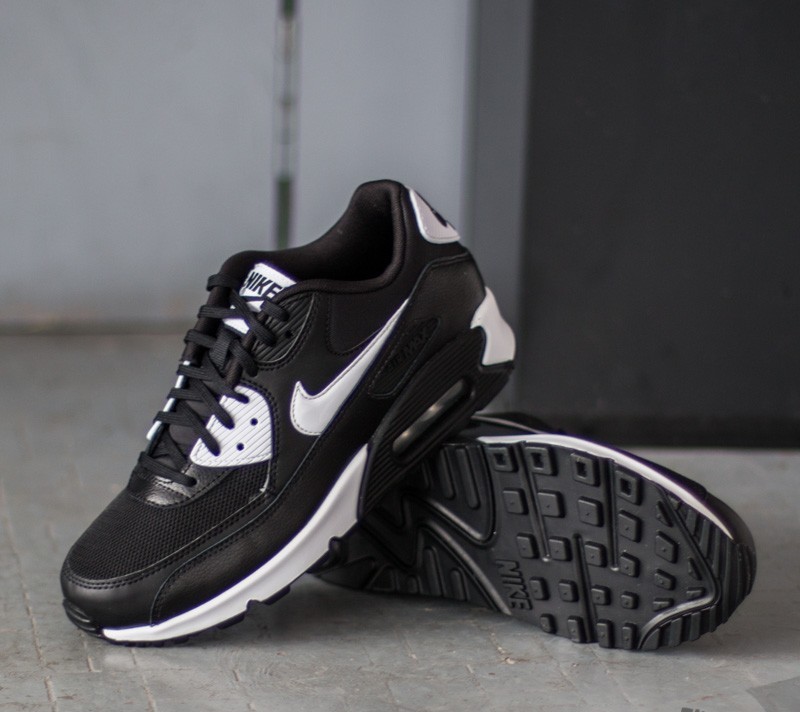 Buty damskie Nike WMNS Air Max 90 Essential Black/ White-Metallic Silver