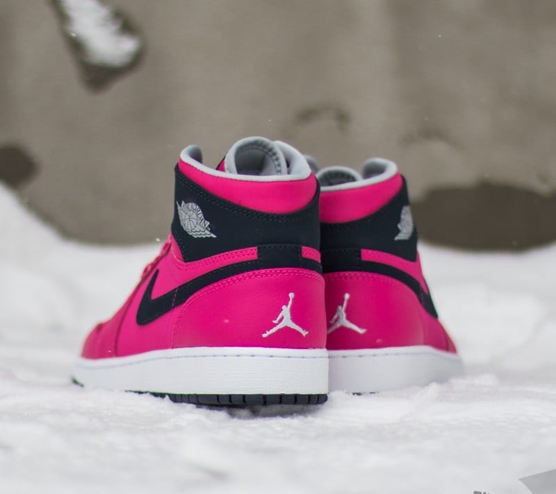 Jordan 1 outlet vivid pink