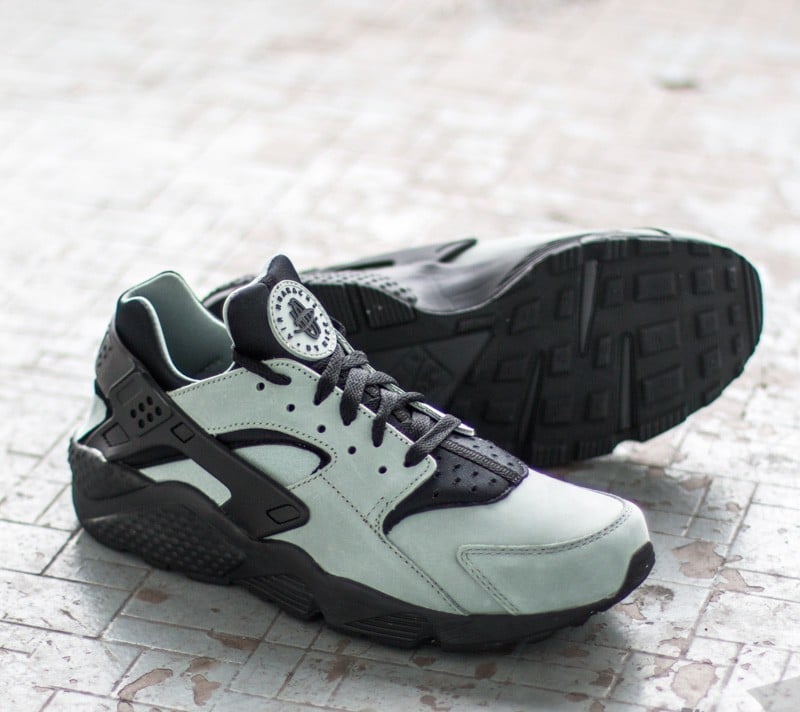 Men s shoes Nike Air Huarache Run Premium Mica Green Black Footshop