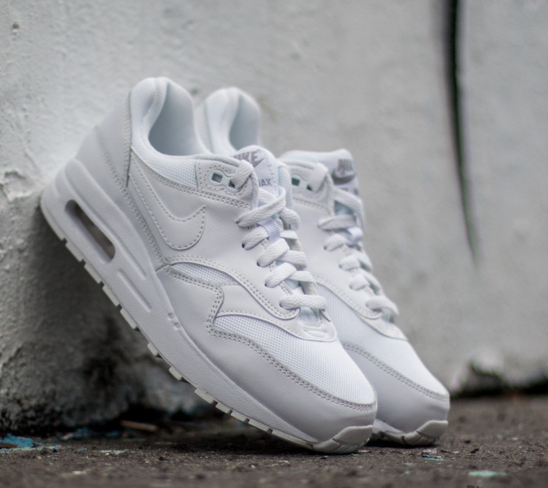 Womens nike air max 1 white top