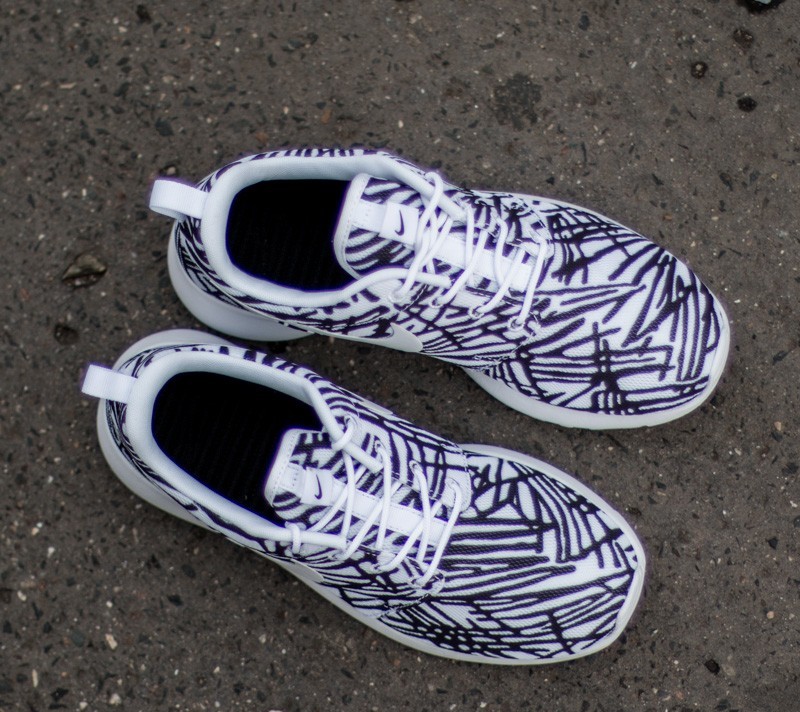 Naiste jalatsid Nike Wmns Roshe One Print White/ White- Black