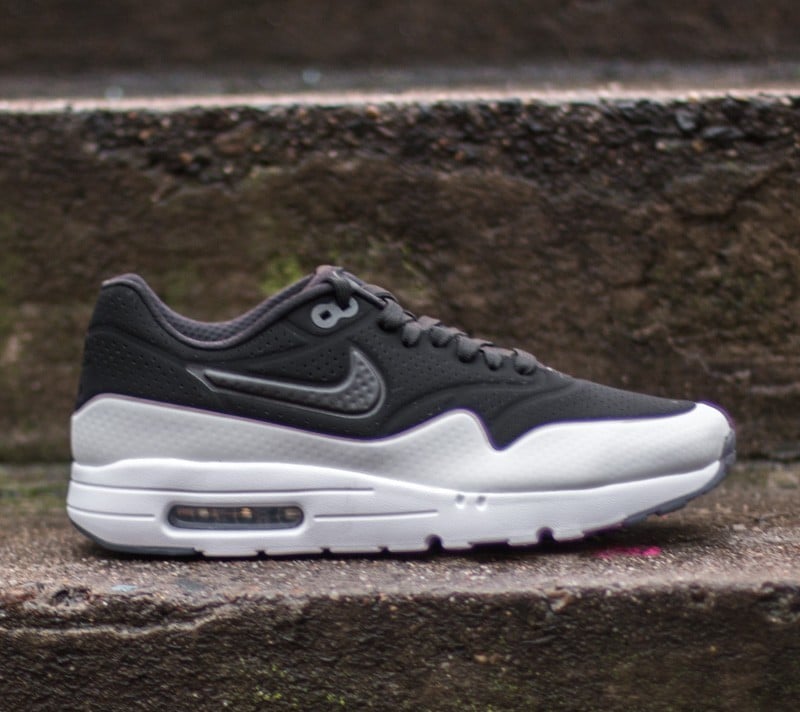 Zapatillas Hombre Nike Air Max 1 Ultra Moire Black/ Black- White