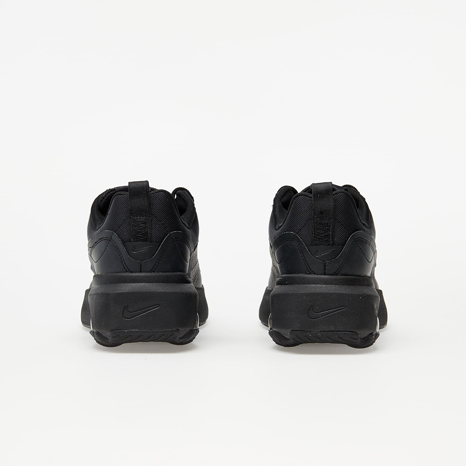 Încălțăminte și sneakerși pentru femei Nike W Air Max Verona Black/ Black-Metallic Silver