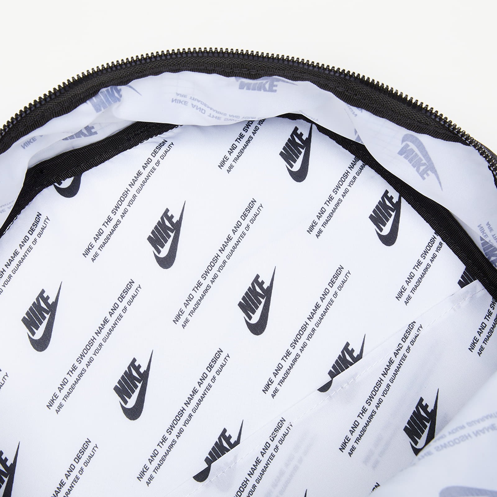 Hátizsákok Nike Heritage 2.0 Backpack Black/ Black/ White
