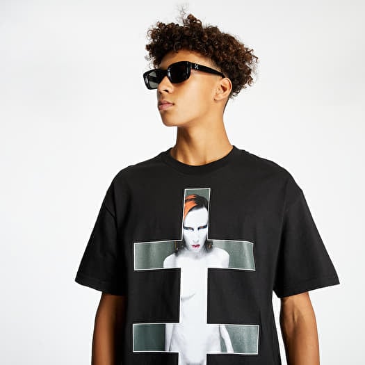 Men s Clothing PLEASURES x Marilyn Manson Smells Tee Black Footshop