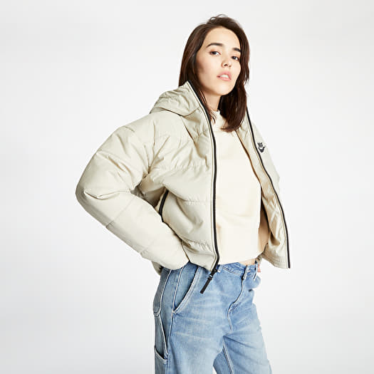 Cropped puffer jacket nike top