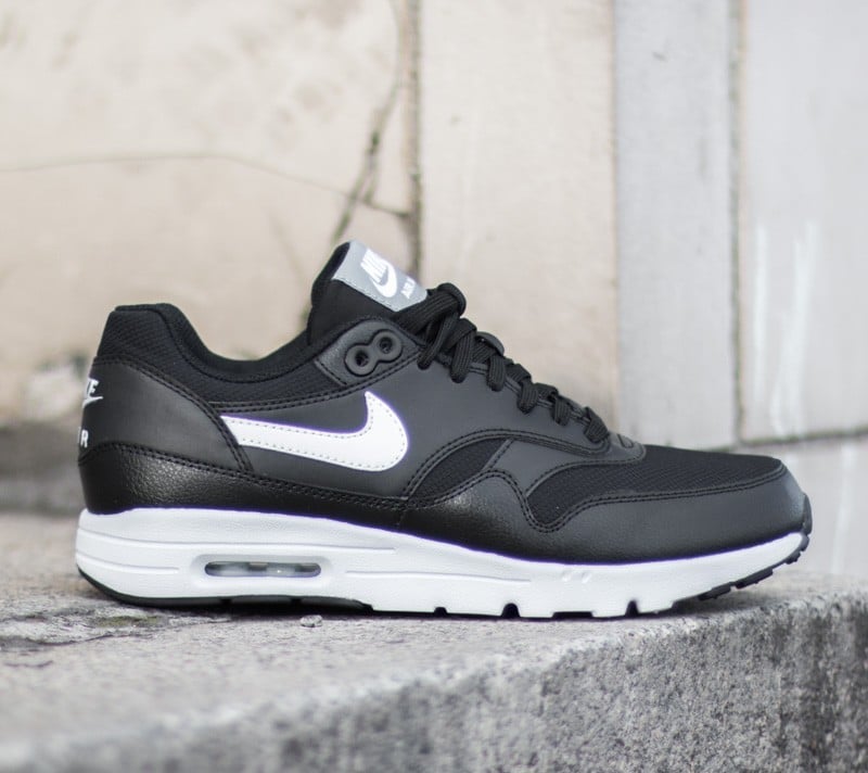 Dámske topánky a tenisky Nike W Air Max 1 Ultra Essentials Black/ White- Steal Th- Pure Platinum