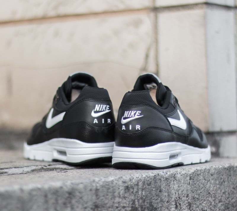 Dámske topánky a tenisky Nike W Air Max 1 Ultra Essentials Black/ White- Steal Th- Pure Platinum