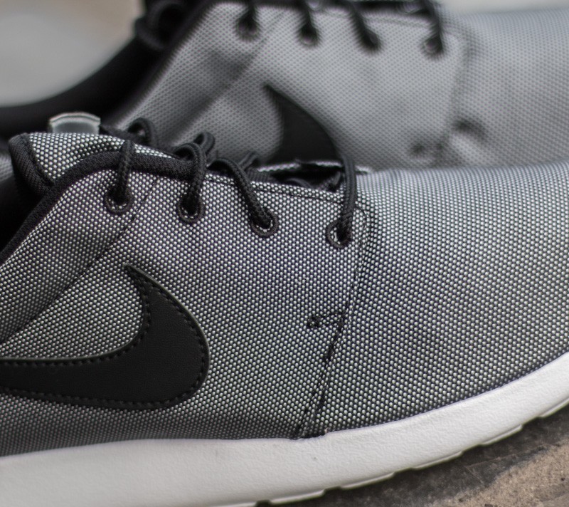 Nike roshe grey black white deals