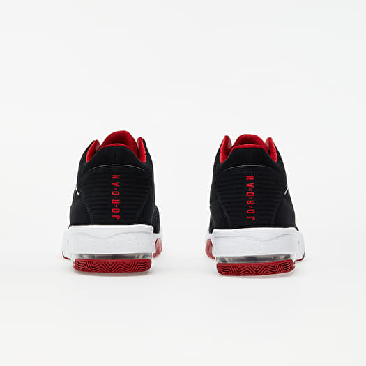 jordans max aura 2 black