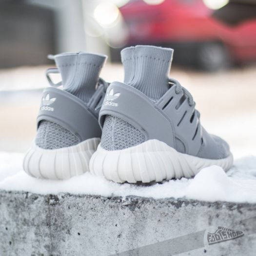 Adidas tubular doom sales pk vintage white