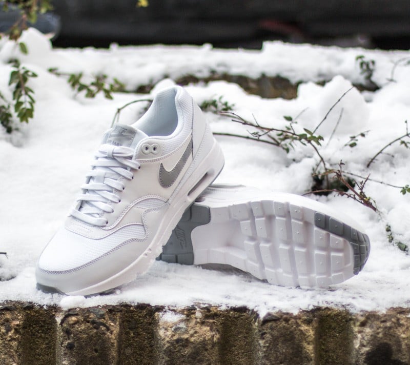 Zapatillas mujer Nike W Air Max 1 Ultra Essentials White/Wolf Grey Pure Platinum Metallic 