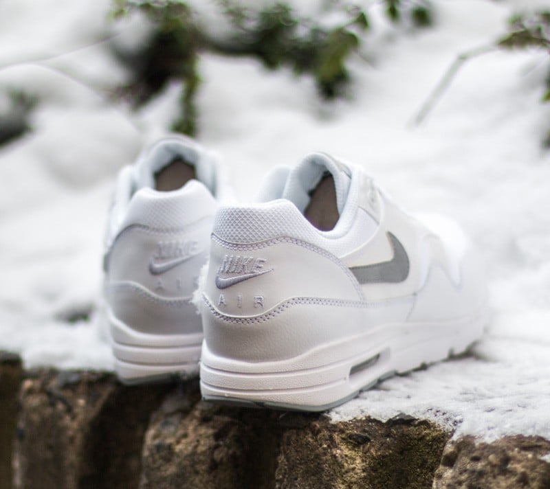 Zapatillas mujer Nike W Air Max 1 Ultra Essentials White/Wolf Grey Pure Platinum Metallic 
