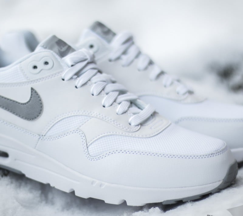 Zapatillas mujer Nike W Air Max 1 Ultra Essentials White/Wolf Grey Pure Platinum Metallic 