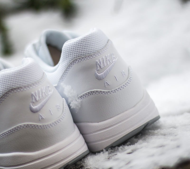 Zapatillas mujer Nike W Air Max 1 Ultra Essentials White/Wolf Grey Pure Platinum Metallic 