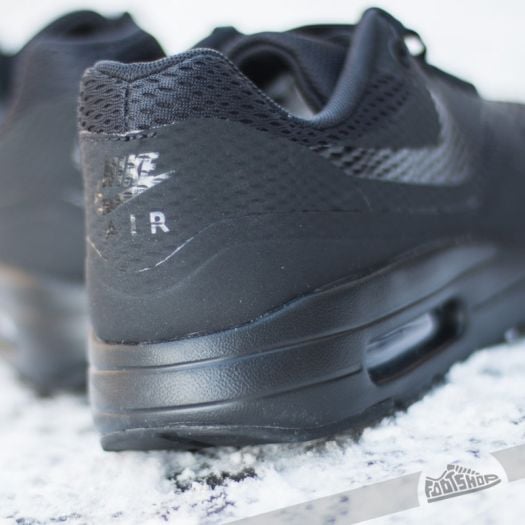 Nike air max 1 ultra essential triple black sale