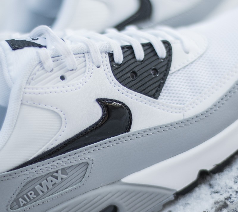Nike Wmns Air Max 90 Essential White/Black-Wolf Grey | Footshop