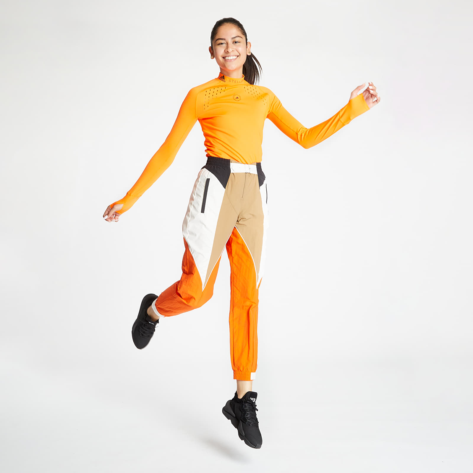 Tričká adidas by Stella McCartney Trupeur Longsleeve Tee Orange