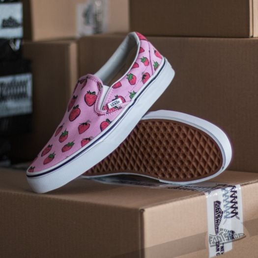 Strawberry vans shop slip on