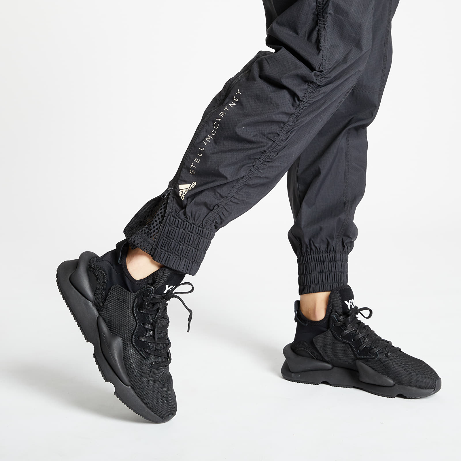 Nadrágok adidas by Stella McCartney Woven Pants Black