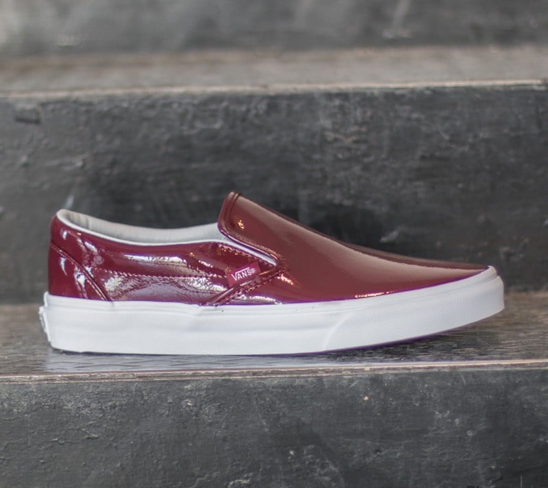 Women s shoes Vans Classic Slip On Tumble Patent Burgundy Footshop