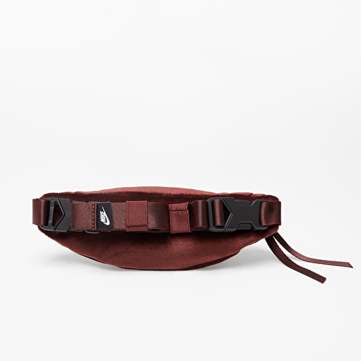 Hip bags Nike Sportswear Heritage Winterized Hip Pack Mystic Dates Black White Footshop