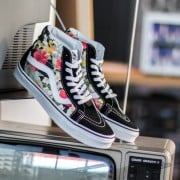Vans digi 2025 aloha sk8-hi reissue