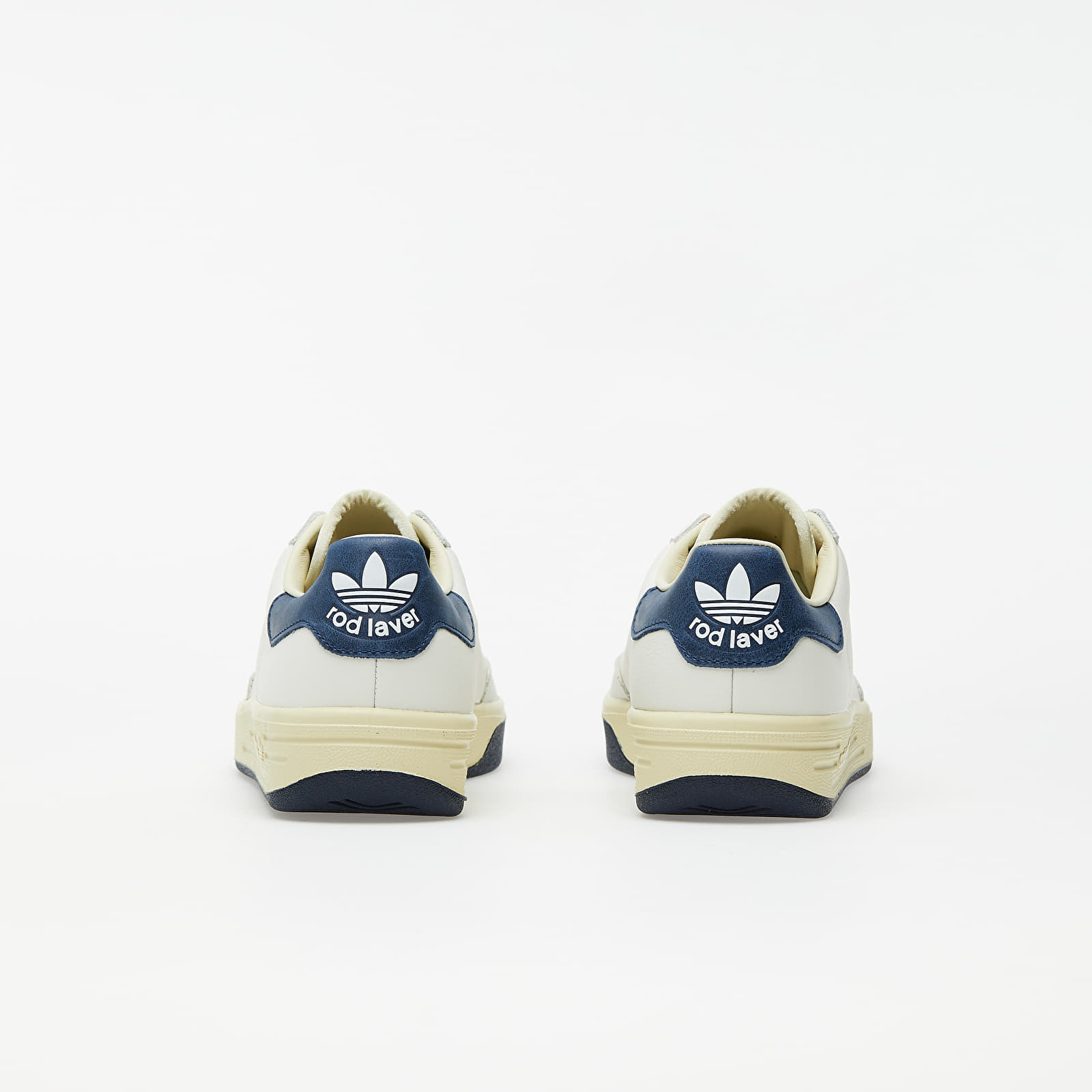 Men's shoes adidas Consortium Rod Laver Aniline Core White/ Core White/ Collegiate Navy