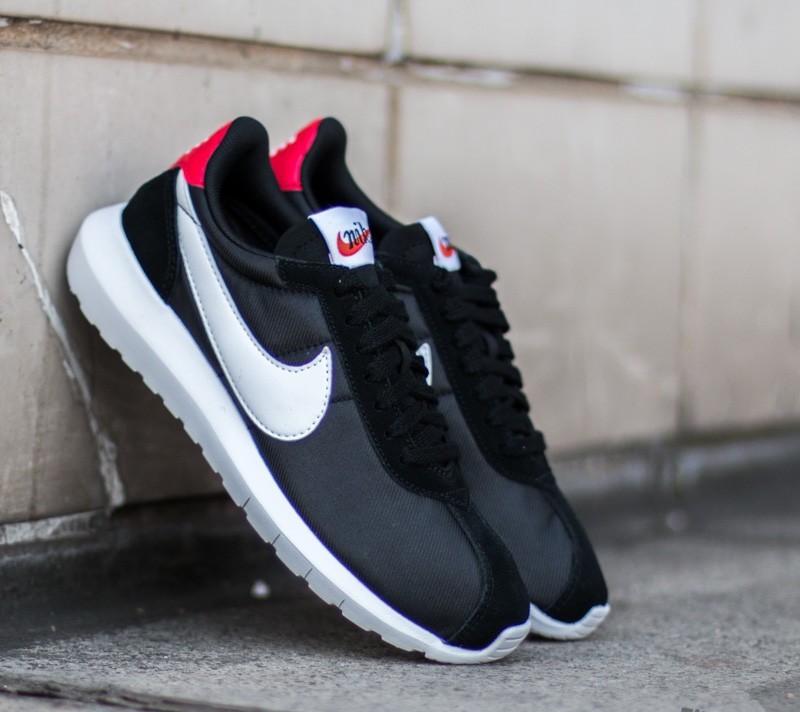 Women's shoes Nike W Roshe LD-1000 Black/ White- University Red- TM Red