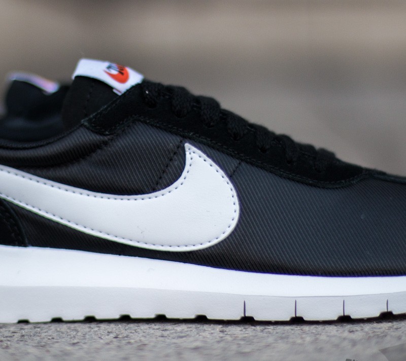 Women's shoes Nike W Roshe LD-1000 Black/ White- University Red- TM Red