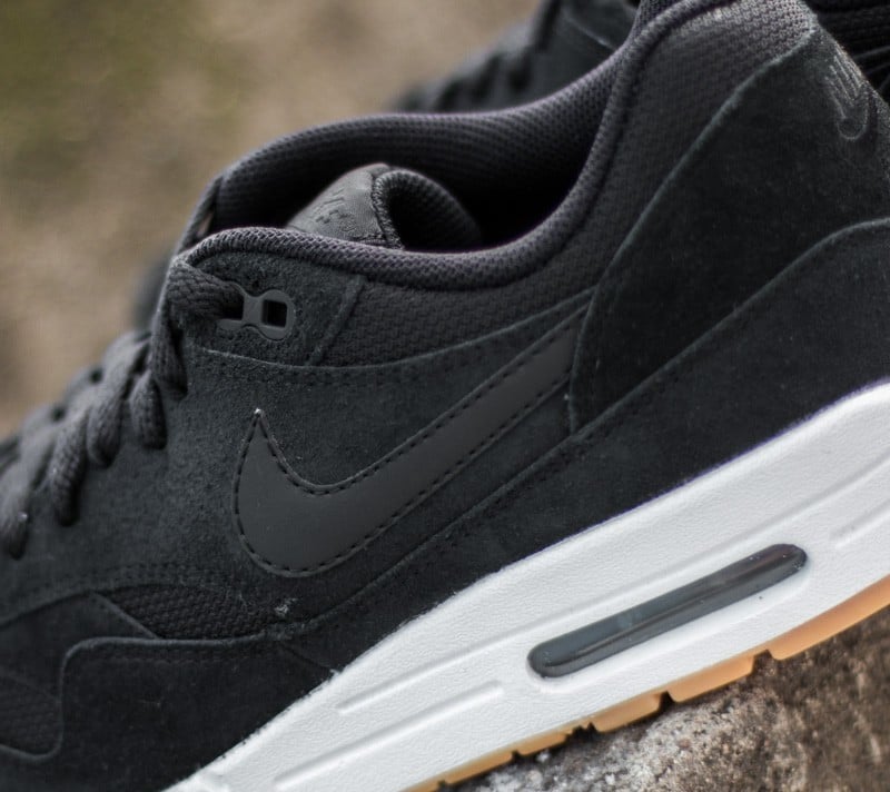 Nike air max on sale 1 black white gum