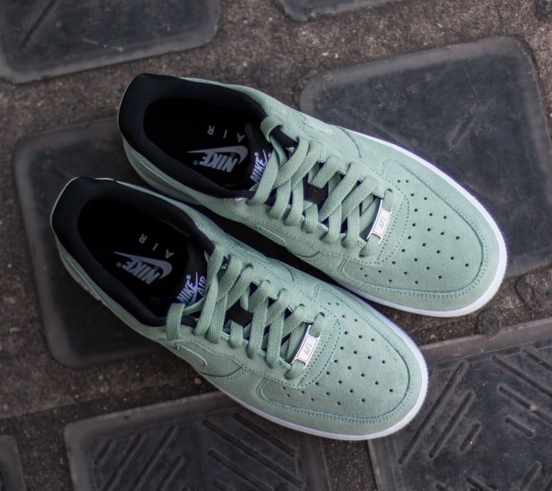 Naisten kengät Nike W Air Force 1 '07 Seasonal Enamel Green/ Enamel Green