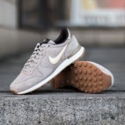 Nike internationalist premium outlet ‘white/metallic gold’