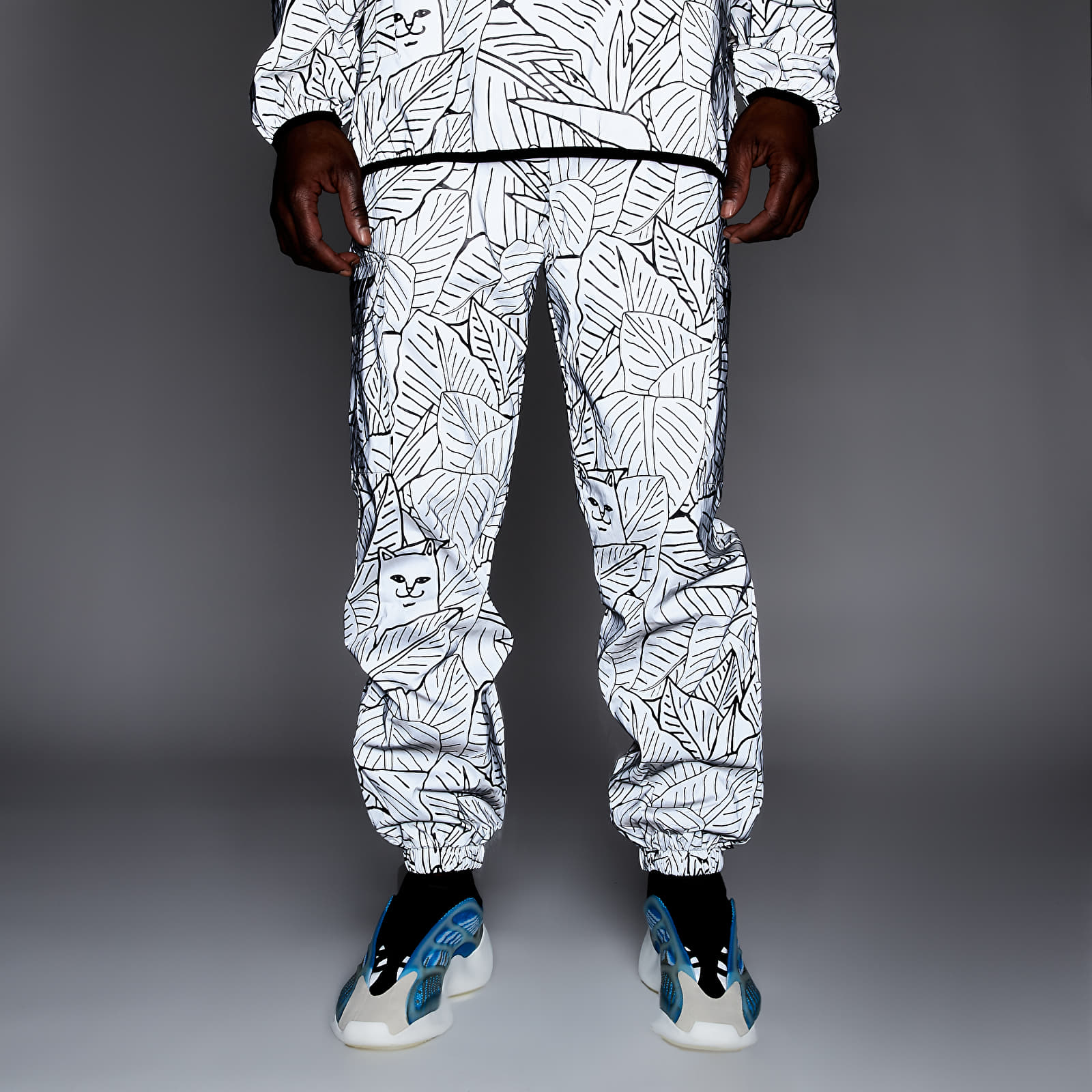 Hosen und Jeans RIPNDIP Nermal Leaf Cargo Pants Reflective Footshop