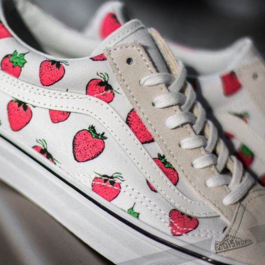Strawberry vans hotsell old skool