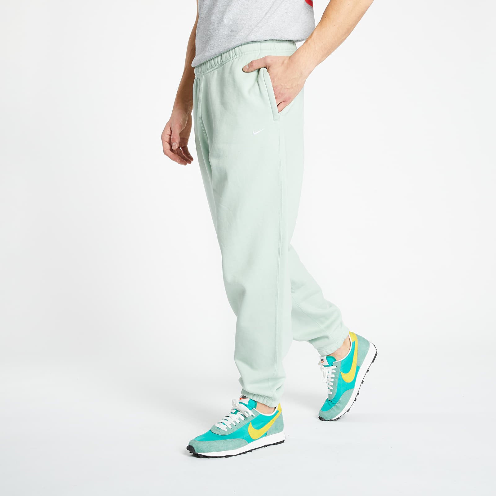 Nike pistachio frost store joggers