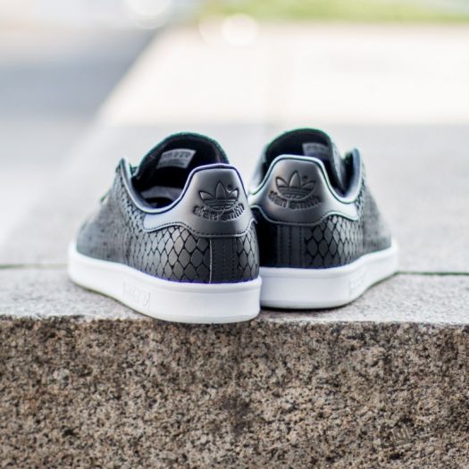 Chaussures et baskets femme adidas Stan Smith W Core Black Core Black Ftw White Footshop