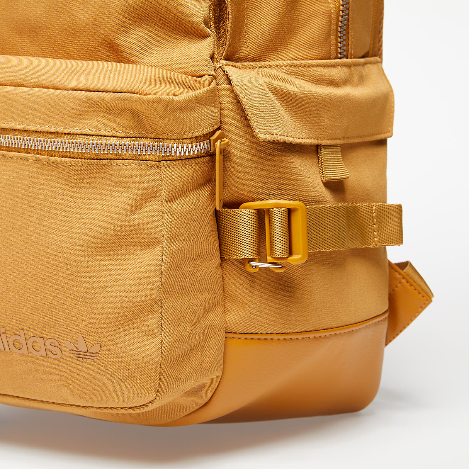 Adidas modern shop backpack