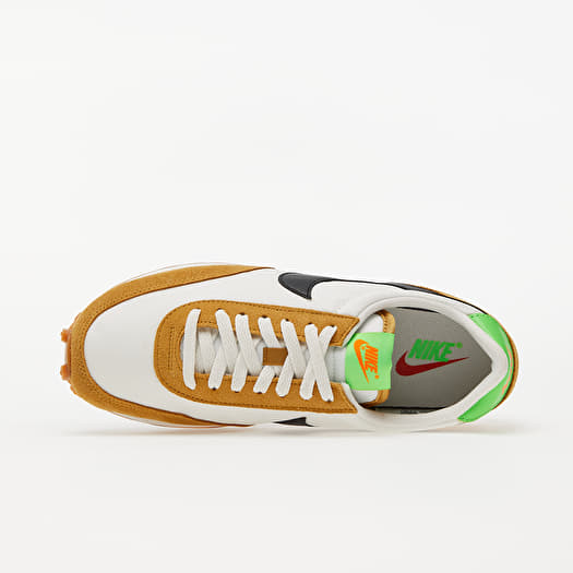 Women's shoes Nike W Daybreak Wheat/ Black-Phantom-Scream Green